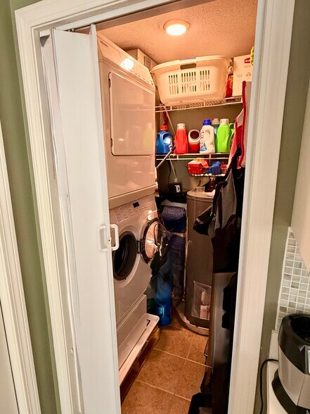 Laundry Room wash/dry included - 11 Devon Club Ln