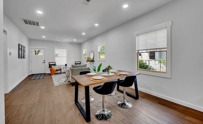 Building Photo - 1521 36th Pl N