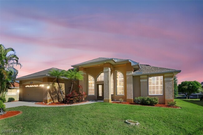 Building Photo - 5251 Tamiami Ct