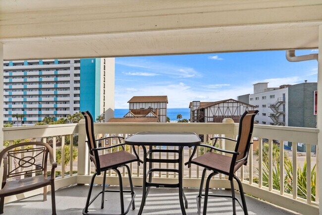 Building Photo - 2805B N Ocean Blvd