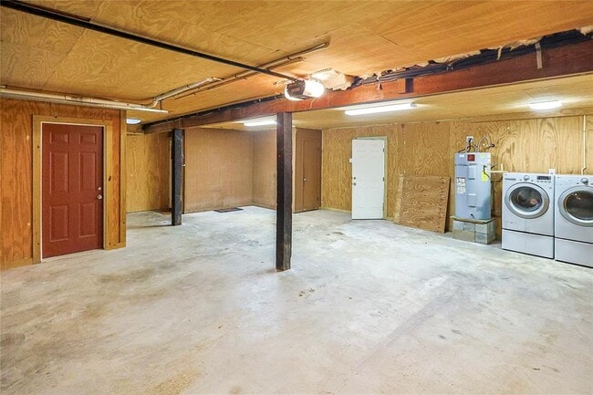 Building Photo - 2611 Avenue Q