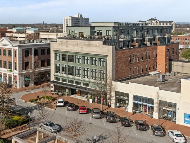 Building Photo - Aug Smith on Main