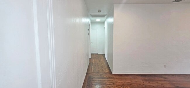 Building Photo - 3701 Laguna Way