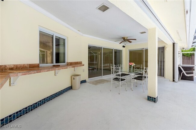 Building Photo - 639 Pompano Dr