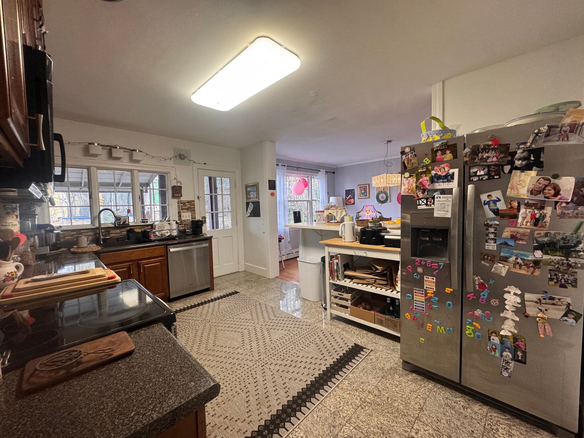 Building Photo - 10 Webster St