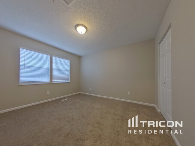 Building Photo - 205 Sagamare Rd