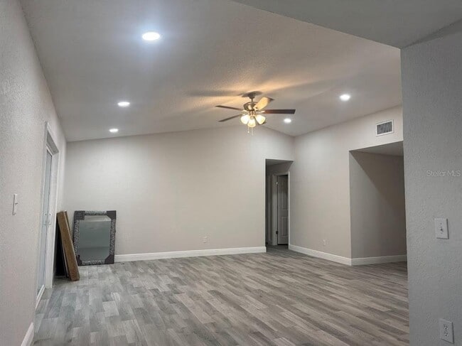 Building Photo - 12142 Caper St