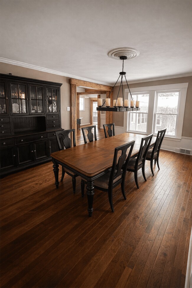 Building Photo - 4935 N Parma Rd