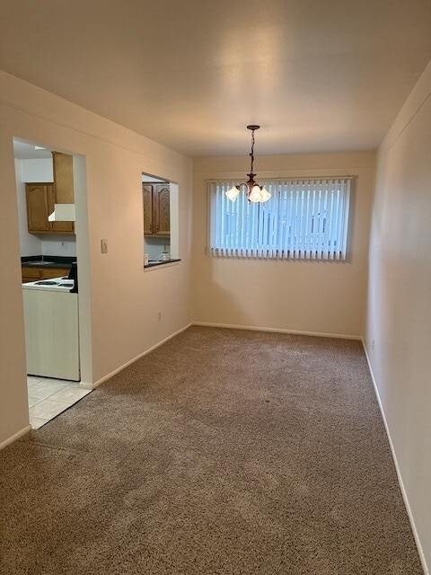 Building Photo - Country Apartments