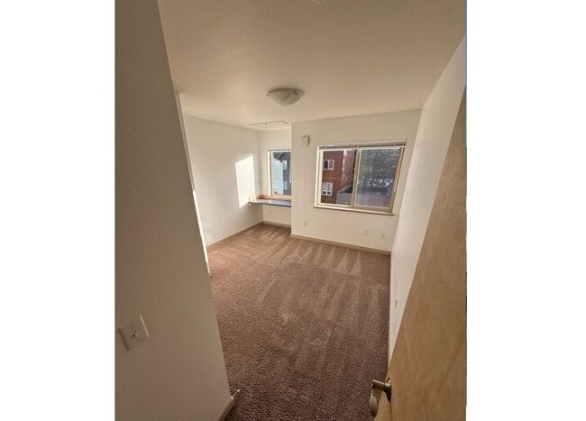 Building Photo - 529 Carroll Way