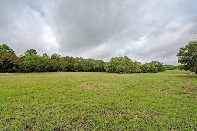 Building Photo - 41 Cypress Fairway Village