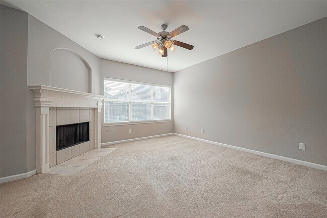 Building Photo - 5203 Heatherdawn Ct