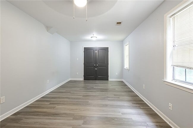 Building Photo - 389 Riverbrook Trail