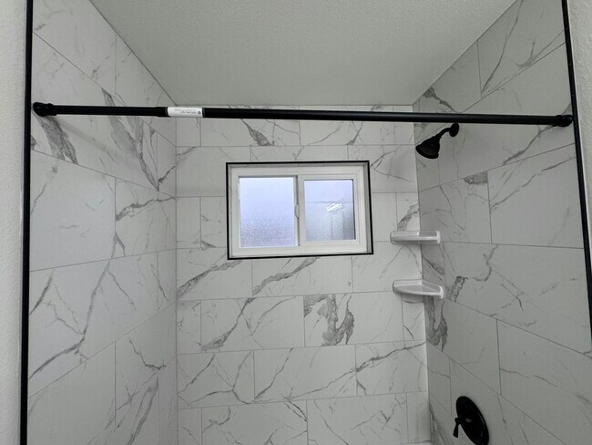 Building Photo - 2118 N Glenn Ave