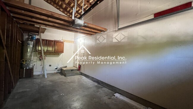 Building Photo - 6319 San Benito Way