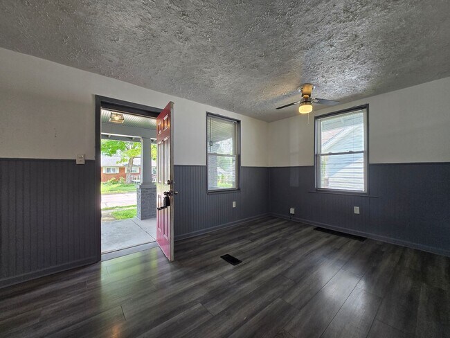 Building Photo - 2832 Rushland Dr