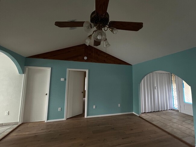 Building Photo - 9974 Elder