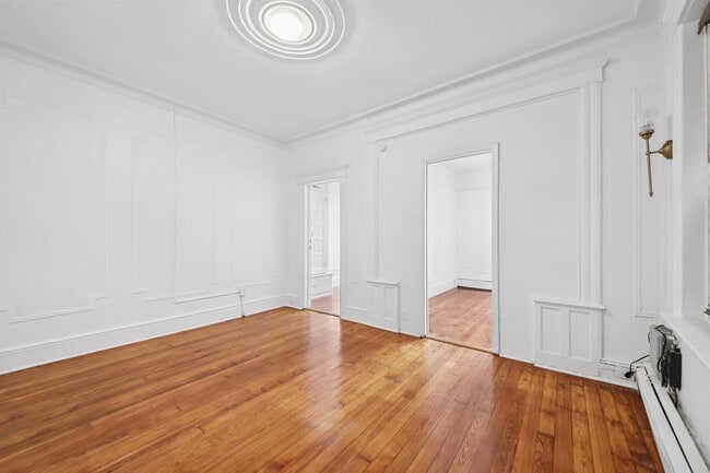 Building Photo - 122A Baldwin Ave