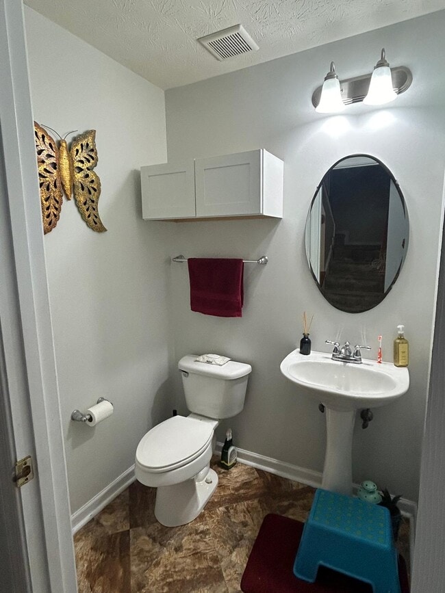 Building Photo - 1608 Michael Dr