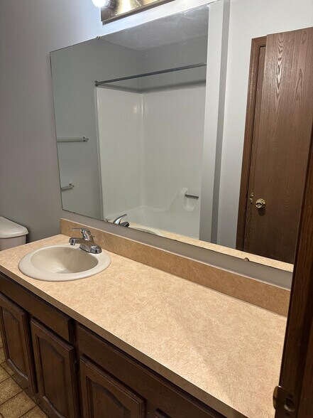 Building Photo - 2504 Haviland Ct