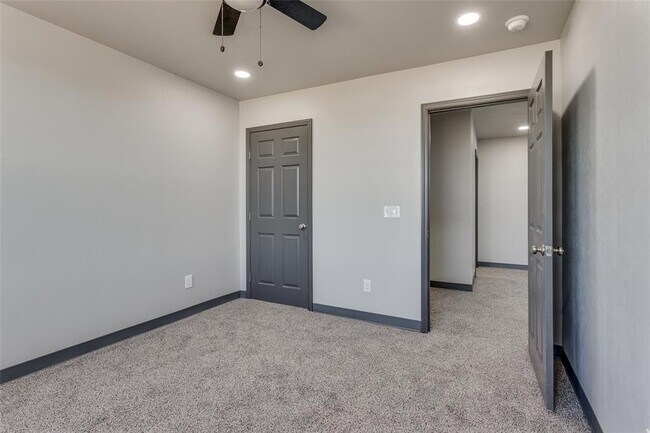 Building Photo - 12571 US-77