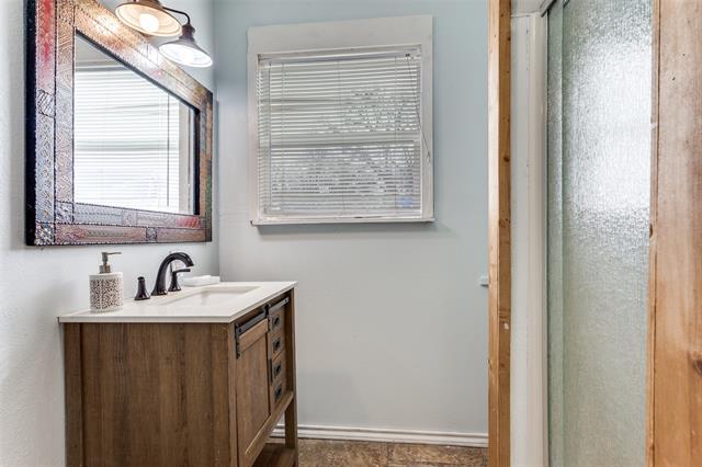 Building Photo - 1584 Kelly Rd