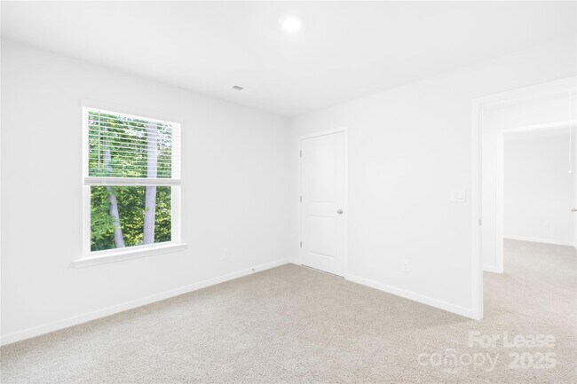 Building Photo - 3526 Cramer Crk Dr