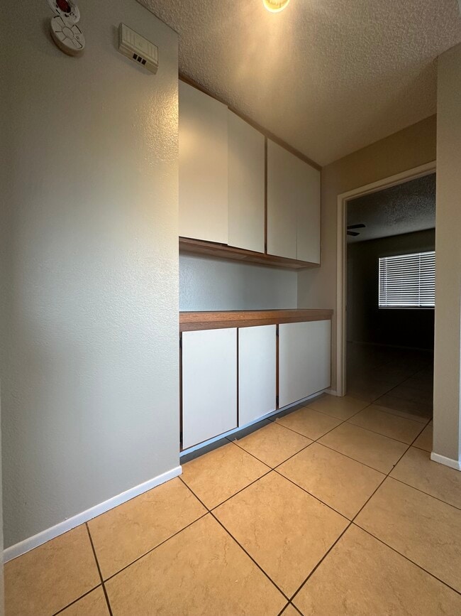 Building Photo - 41423 Adams St