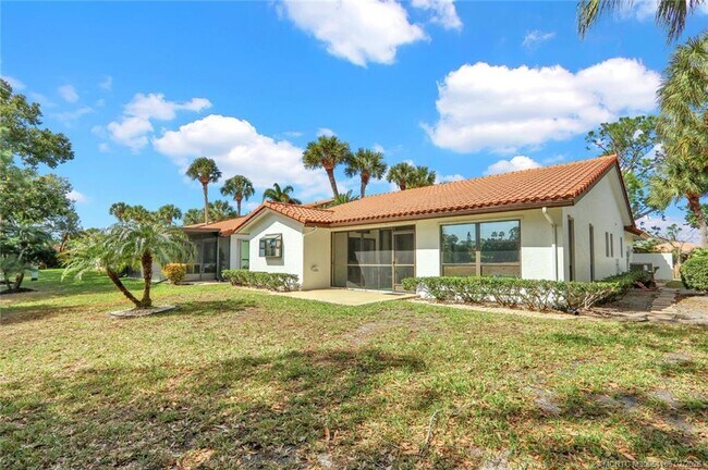 Building Photo - 4004 SW Osprey Creek Way