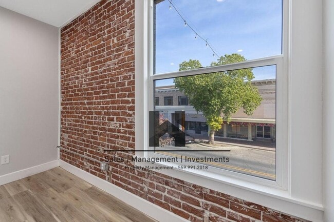 Building Photo - 151 S K St