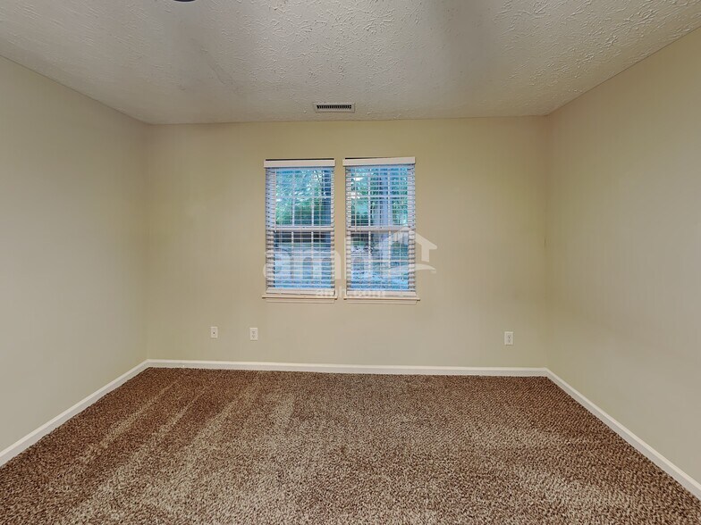 Building Photo - 6907 Havenwood Dr