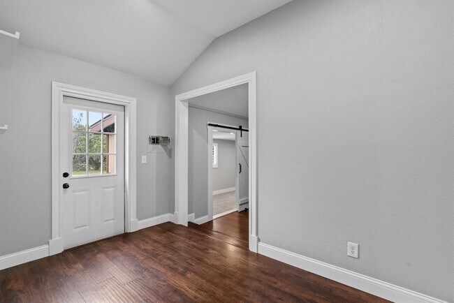 Building Photo - 2610 Co Rd 255