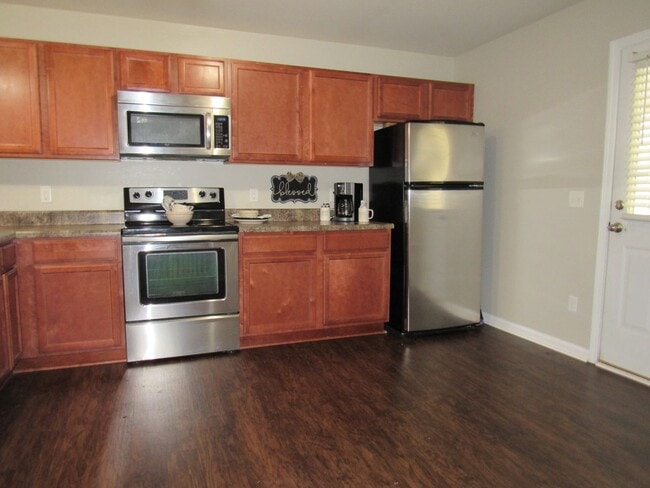 Building Photo - Welcome to Greenford Place!