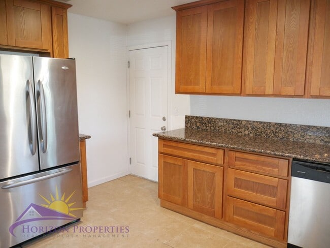 Building Photo - Remodeled 3 Bed 2 Bath 1,473 sqft home in Colonial Heights