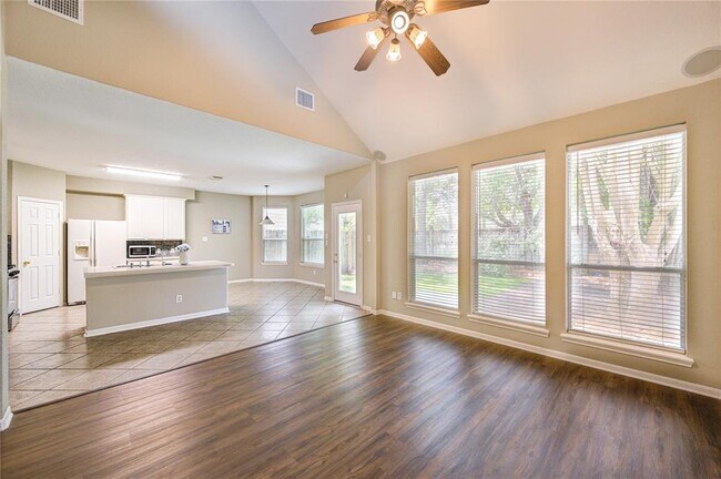 Building Photo - 6114 Breezy Hollow Ln