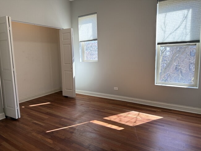 Building Photo - 5025 S Michigan Ave