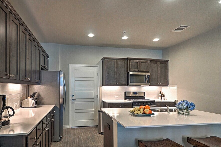 Building Photo - 2501 Co Rd 234