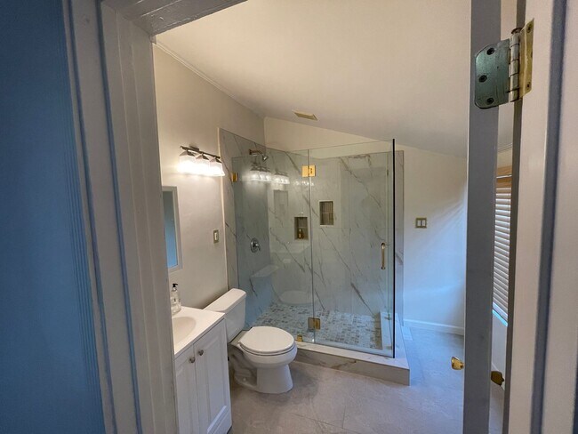 Building Photo - Tranquil Home in the Hills of Rancho Palos Verdes Overlooking the Los Angeles Harbor