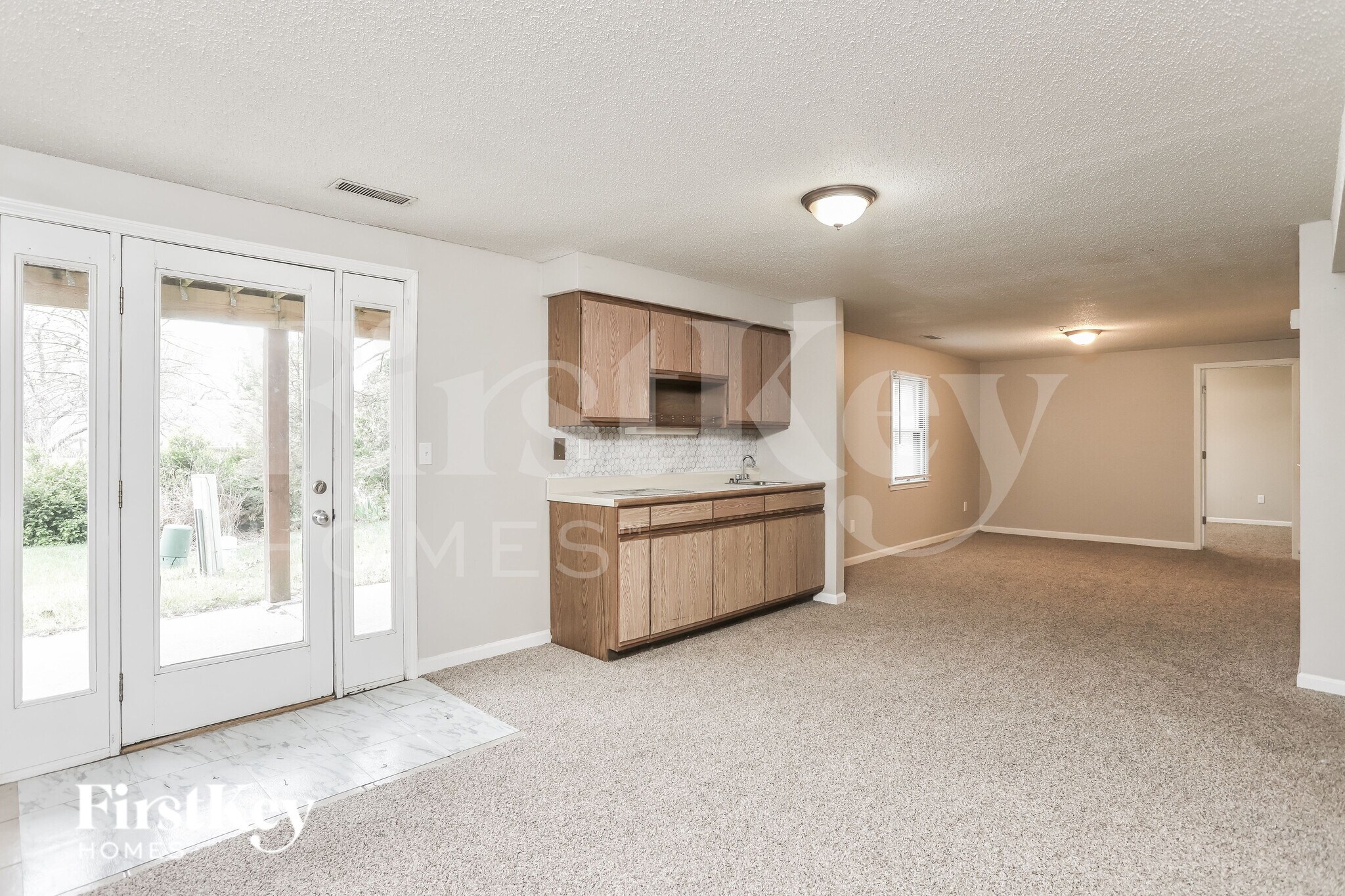 Building Photo - 416 Oak Pl