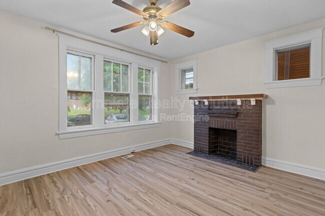 Building Photo - 4301 S 38th St