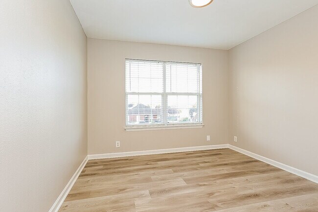 Building Photo - 1806 Rory Cove