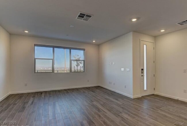 Building Photo - 1420 Song Lark Ln