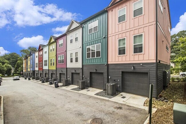 Building Photo - 2016 Bixby Byway Dr SE