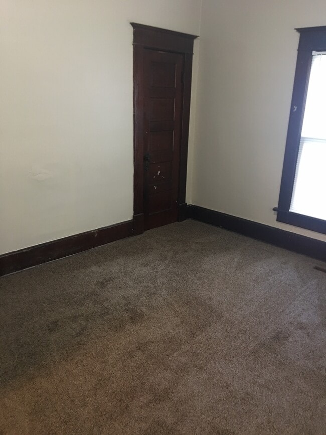 Building Photo - 1340 S Market St