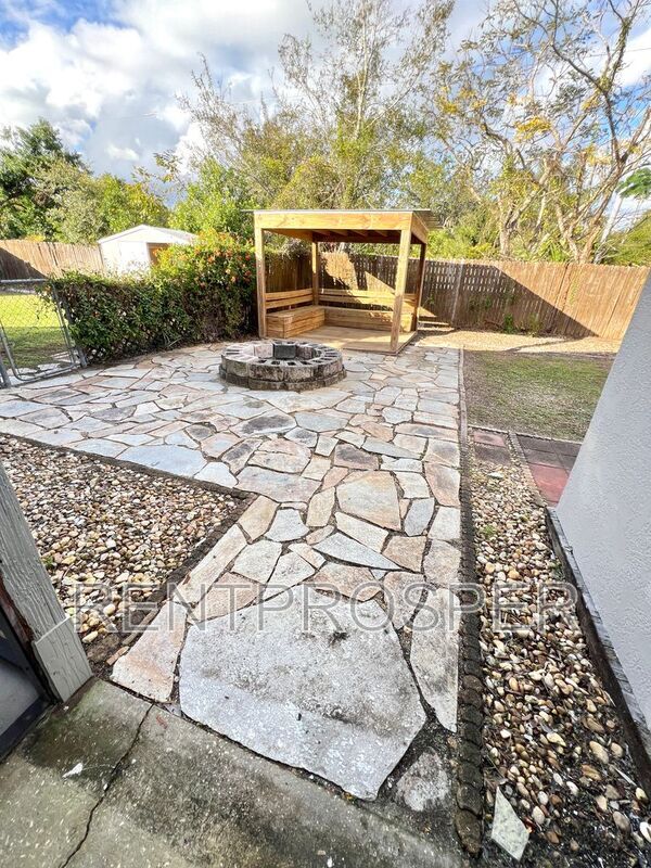 Building Photo - 10467 Riva Ridge Trail