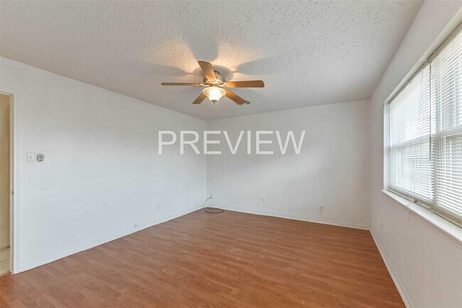 Building Photo - 22606 Poppyfield Dr