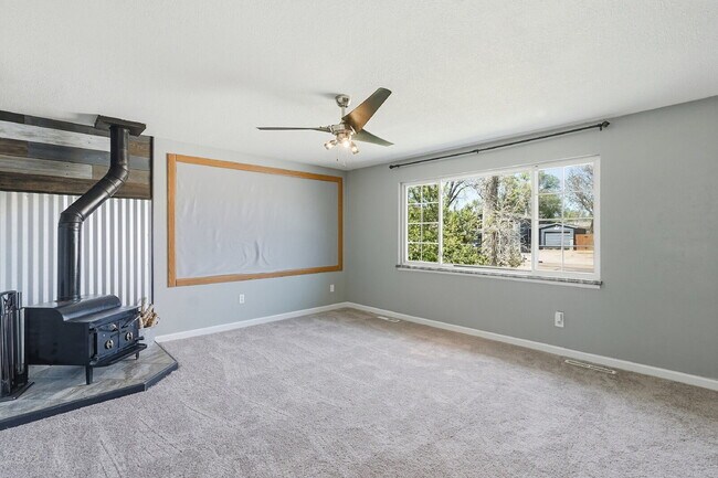 Building Photo - $2,040.95, 3-bed, 2-bathroom located in Colorado Springs with a large backyard