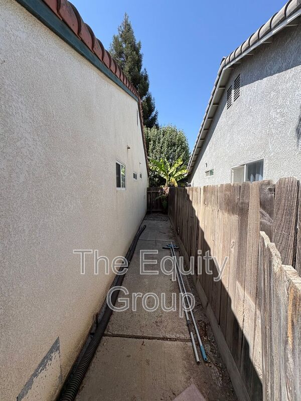 Building Photo - 314 N Virmargo St