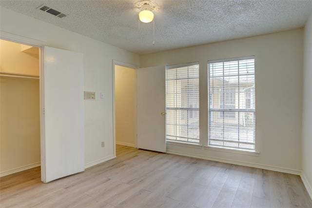 Building Photo - 3913 Sandia Dr