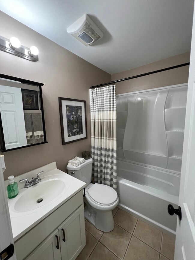 Building Photo - 32 Montego Colony